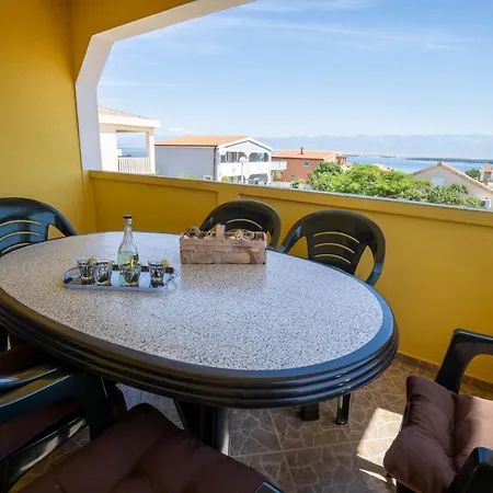 Apartament Pavic *
