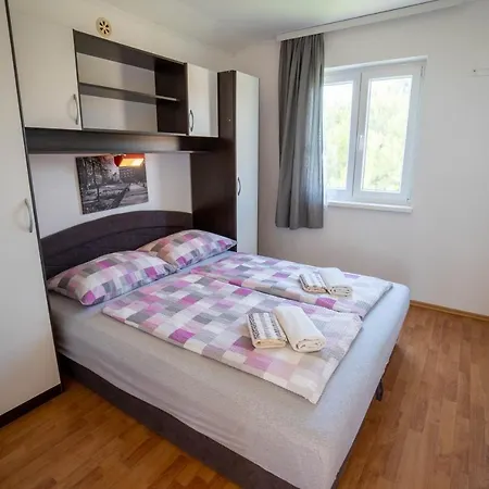 Apartament Pavic Vir