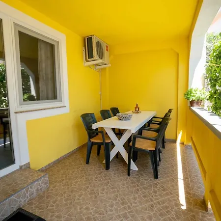 Pavic Apartament Vir