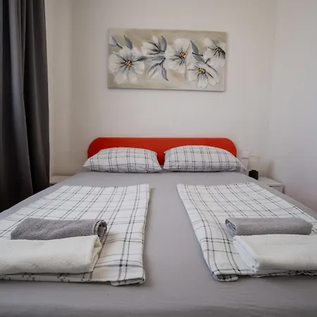 Pavic Apartament Vir
