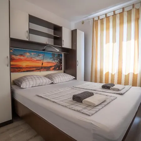 Apartament Pavic *